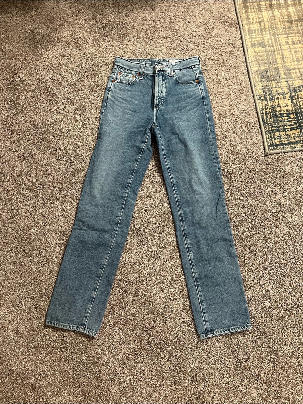 AG alexxis vintage fit jeans Straight Leg